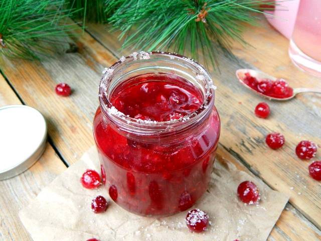 Перетертая клюква с сахаром