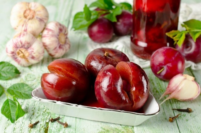 Как вкусно замариновать сливу на зиму лучшие рецепты