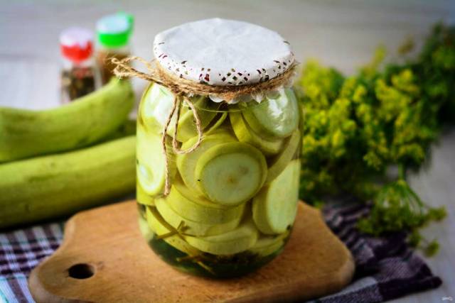 Быстрая закуска из кабачков