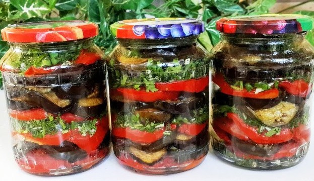 Баклажаны с запеченным перцем