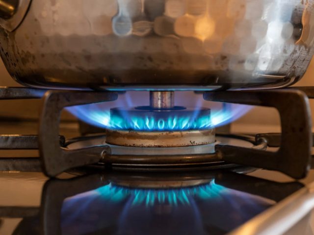 Газовая плитка для приготовления пищи в автономных условиях