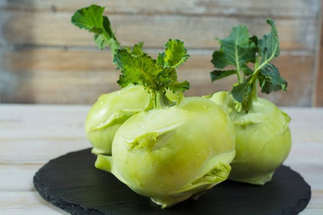Капуста кольраби (Brassica oleracea var. Gongylodes)